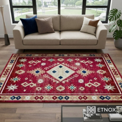 Етно Килим Rada 160x230 - ETNOX етно килим с български шевици, бордо фон, ромбовидни орнаменти и традиционен фолклорен дизайн.